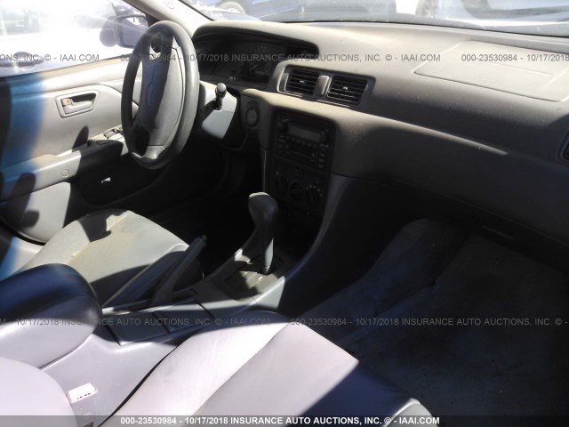 JT2BG22K8Y0478766 - 2000 TOYOTA CAMRY CE/LE/XLE 蓝色 照片 5