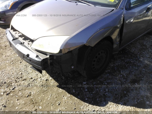 1FAFP34NX5W254354 - 2005 FORD FOCUS ZX4 GOLD photo 6