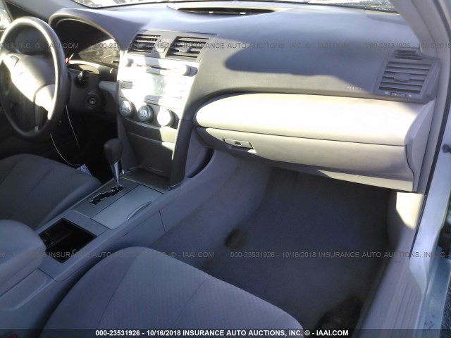 4T1BE46K69U913809 - 2009 TOYOTA CAMRY SE/LE/XLE Light Blue photo 5