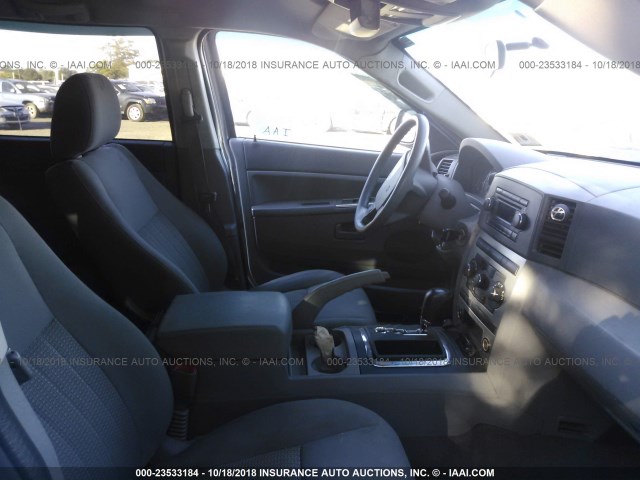 1J8GR48K27C605530 - 2007 JEEP GRAND CHEROKEE LAREDO/COLUMBIA/FREEDOM 灰色 照片 5