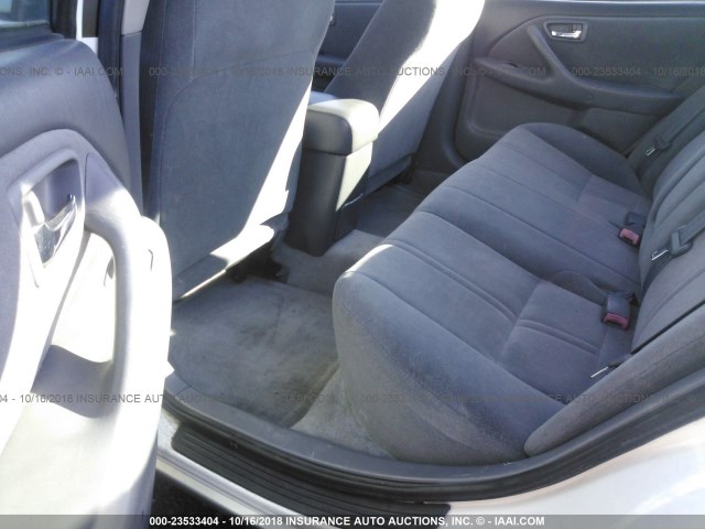 JT2BG22K110563969 - 2001 TOYOTA CAMRY CE/LE/XLE 白色 照片 8