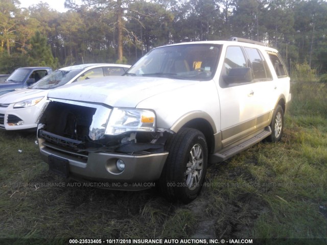 1FMJU1H58BEF38607 - 2011 FORD EXPEDITION XLT/KING RANCH WHITE photo 2