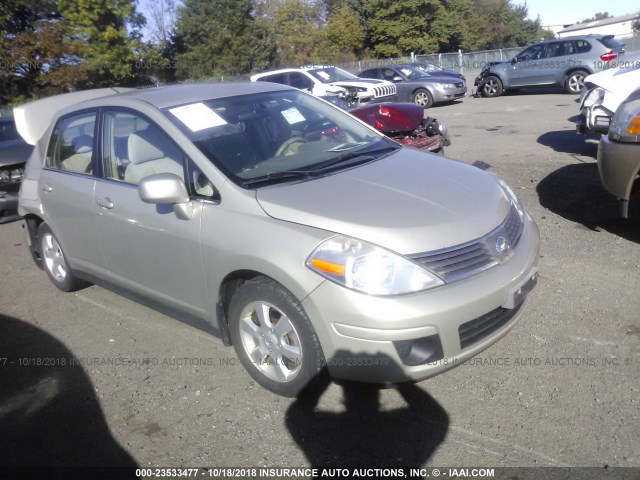 3N1BC11E67L426128 - 2007 NISSAN VERSA S/SL BEIGE photo 1