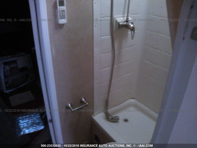 4X4TXLE29FF158888 - 2015 FOREST RIVER OTHER  WHITE photo 10