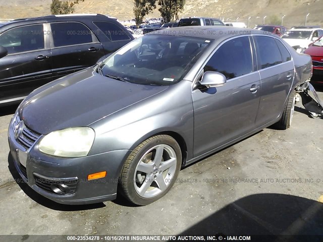 3VWRL7AJ8AM089780 - 2010 VOLKSWAGEN JETTA TDI GRAY photo 2