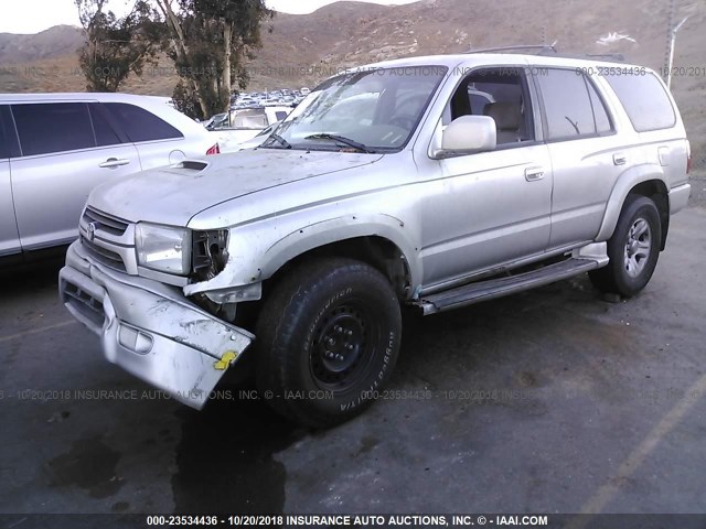 JT3GN86R010206820 - 2001 TOYOTA 4RUNNER SR5 SILVER photo 2