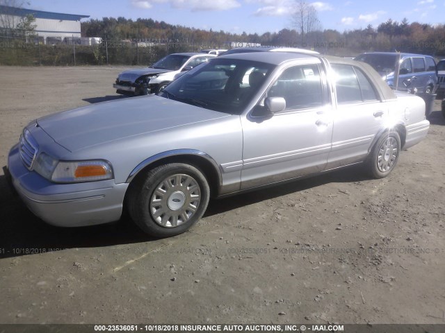 2FAFP73W53X129930 - 2003 FORD CROWN VICTORIA  SILVER photo 2