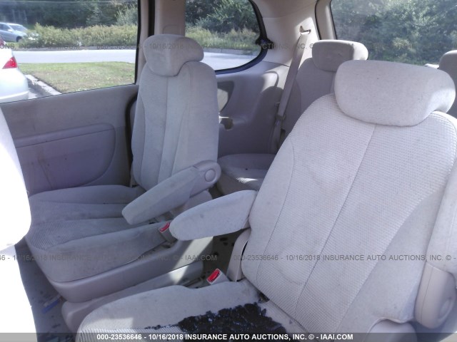 KNDMB133486239888 - 2008 KIA SEDONA GOLD photo 8