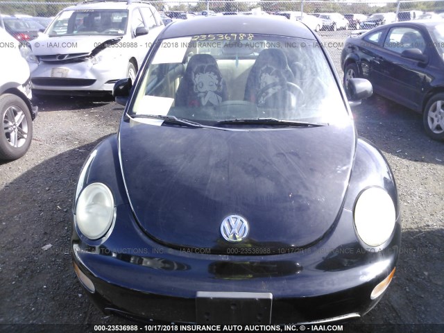 3VWBB61C6WM044330 - 1998 VOLKSWAGEN NEW BEETLE 黑色 照片 6