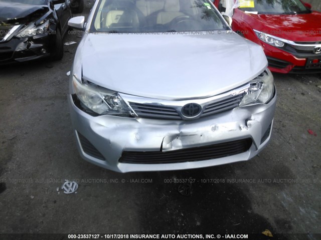 4T1BF1FK9DU640031 - 2013 TOYOTA CAMRY L/SE/LE/XLE ვერცხლისფერი ფოტო 6