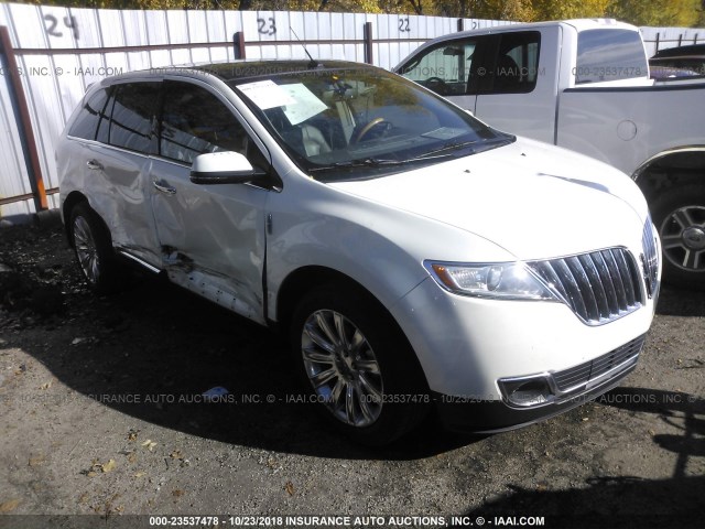 2LMDJ8JK6DBL14513 - 2013 LINCOLN MKX WHITE photo 1