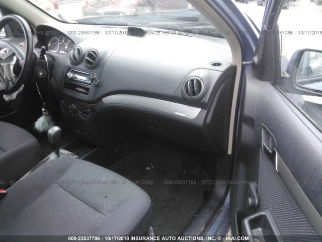 KL1TD56648B105982 - 2008 CHEVROLET AVEO LS BLUE photo 5