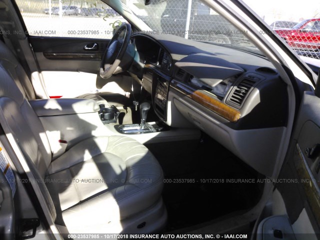 1LNHM97V8YY817335 - 2000 LINCOLN CONTINENTAL  Қоңыр фото 5