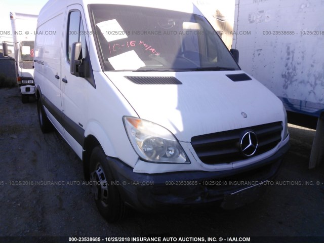 WD3PF3CC5B5548029 - 2011 MERCEDES-BENZ SPRINTER 3500 WHITE photo 1