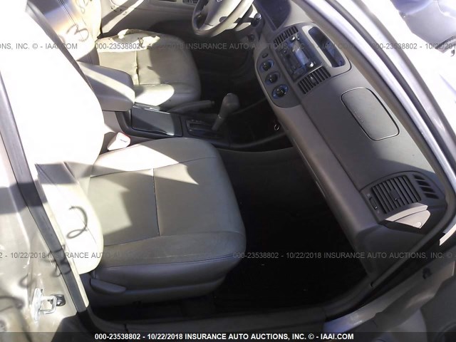 4T1BE32K94U896934 - 2004 TOYOTA CAMRY LE/XLE/SE TAN photo 5