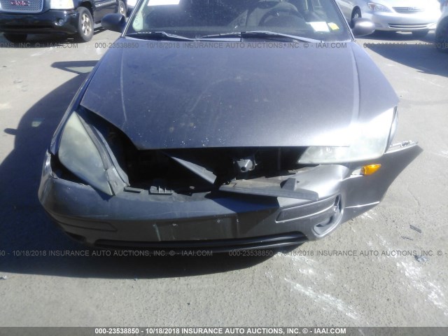1FAFP31N06W175149 - 2006 FORD FOCUS ZX3 GRAY photo 6
