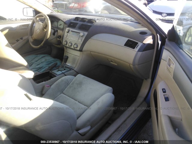 4T1CE38P55U533717 - 2005 TOYOTA CAMRY SOLARA SE/SLE ლურჯი ფოტო 5