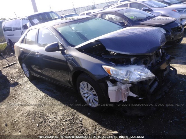 4T1BF1FK5CU577380 - 2012 TOYOTA CAMRY SE/LE/XLE GRAY photo 1