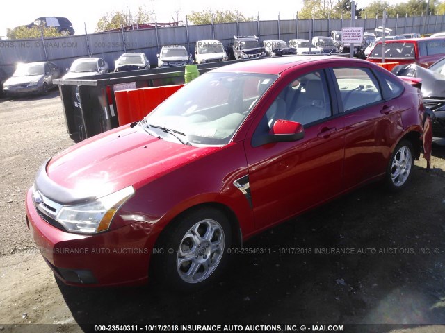 1FAHP35N58W251373 - 2008 FORD FOCUS SE/SEL/SES RED photo 2