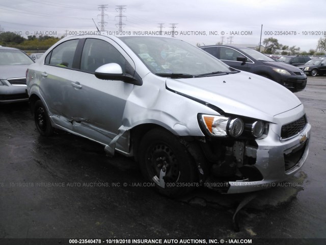 1G1JA5SH5E4236749 - 2014 CHEVROLET SONIC LS 银色 照片 1