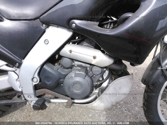 ZD4MLA008YS000315 - 2000 APRILIA PEGASO 650CC  BLACK photo 8