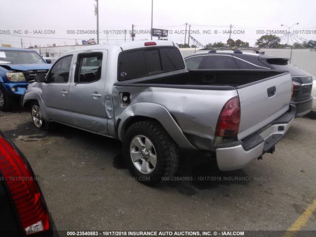 5TEJU62N88Z510435 - 2008 TOYOTA TACOMA DOUBLE CAB PRERUNNER SILVER photo 3