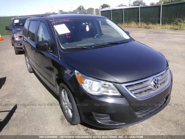 2V4RW3DGXBR766637 - 2011 VOLKSWAGEN ROUTAN SE BLACK photo 1