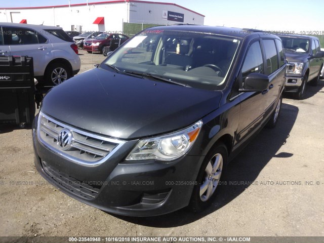 2V4RW3DGXBR766637 - 2011 VOLKSWAGEN ROUTAN SE BLACK photo 2