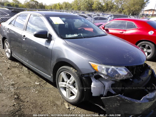4T1BF1FK0EU753271 - 2014 TOYOTA CAMRY L/SE/LE/XLE 灰色 照片 1