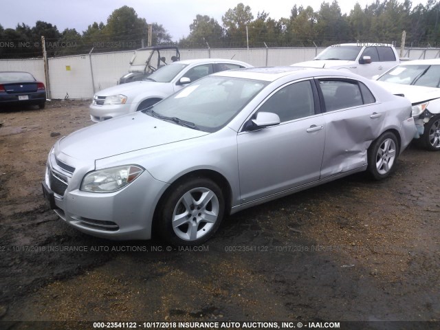 1G1ZH57B49F130855 - 2009 CHEVROLET MALIBU 1LT SILVER photo 2