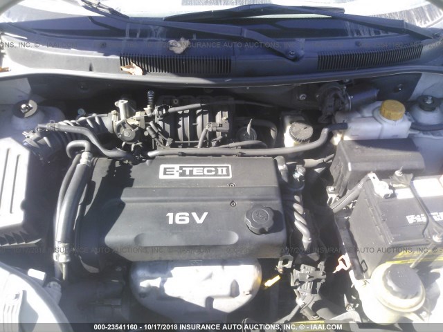 KL1TD62635B487848 - 2005 CHEVROLET AVEO LS SILVER photo 10