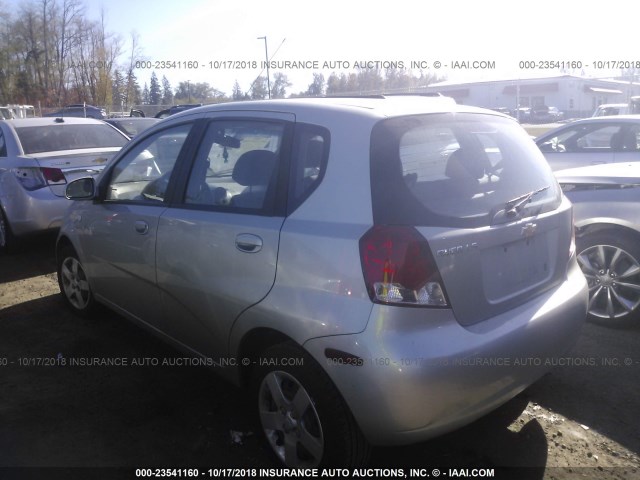 KL1TD62635B487848 - 2005 CHEVROLET AVEO LS SILVER photo 3