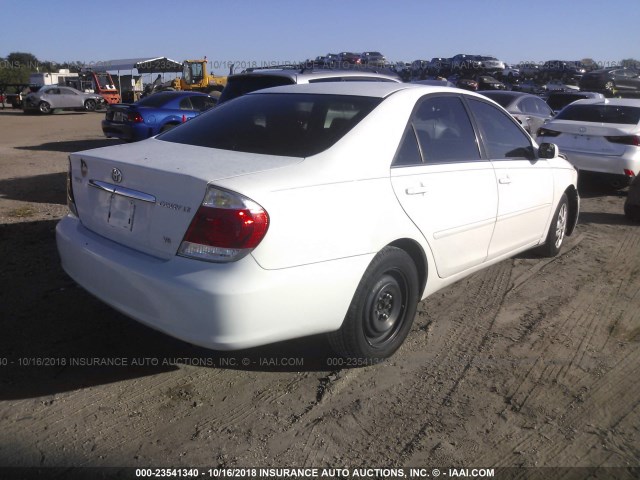 4T1BF32K85U607797 - 2005 TOYOTA CAMRY LE/XLE/SE WHITE photo 4