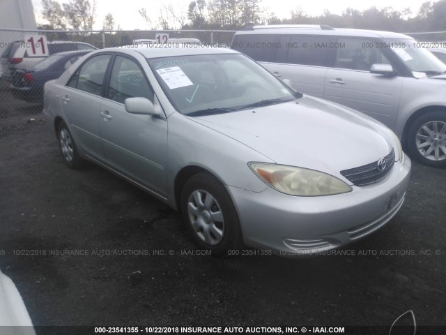 4T1BE32K62U071351 - 2002 TOYOTA CAMRY LE/XLE/SE Gümüş foto 1