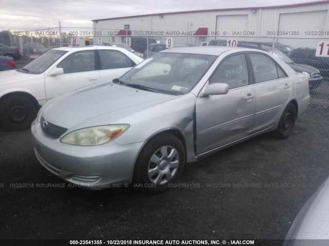 4T1BE32K62U071351 - 2002 TOYOTA CAMRY LE/XLE/SE Gümüş foto 2