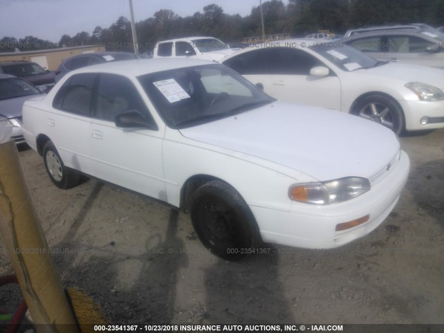 JT2BG12K9T0348577 - 1996 TOYOTA CAMRY DX/LE/XLE WHITE photo 1