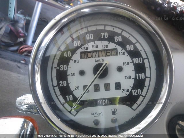 WB10434A1YZA65018 - 2000 BMW R1200 C CREAM photo 7