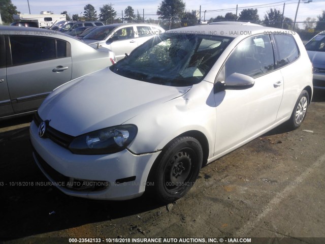 WVWAA7AJ9BW173789 - 2011 VOLKSWAGEN GOLF WHITE photo 2