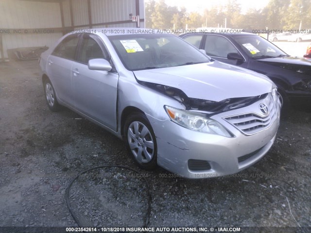 4T1BF3EK9BU138047 - 2011 TOYOTA CAMRY SE/LE/XLE SILVER photo 1