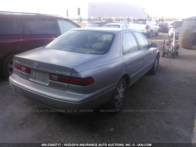 4T1BF28K1WU041176 - 1998 TOYOTA CAMRY CE/LE/XLE 棕色 照片 4