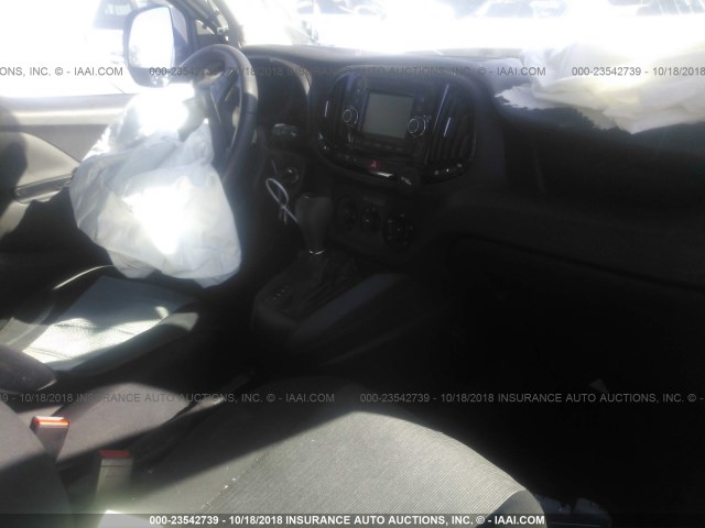 ZFBERFBT3F6A78497 - 2015 RAM PROMASTER CITY SLT 白色 照片 5