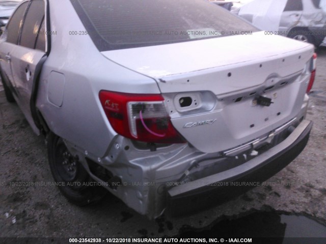 4T1BF1FK3DU267505 - 2013 TOYOTA CAMRY L/SE/LE/XLE Gümüş foto 6