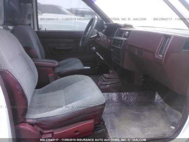 1N6SD16S2MC394615 - 1991 NISSAN TRUCK KING CAB WHITE photo 5