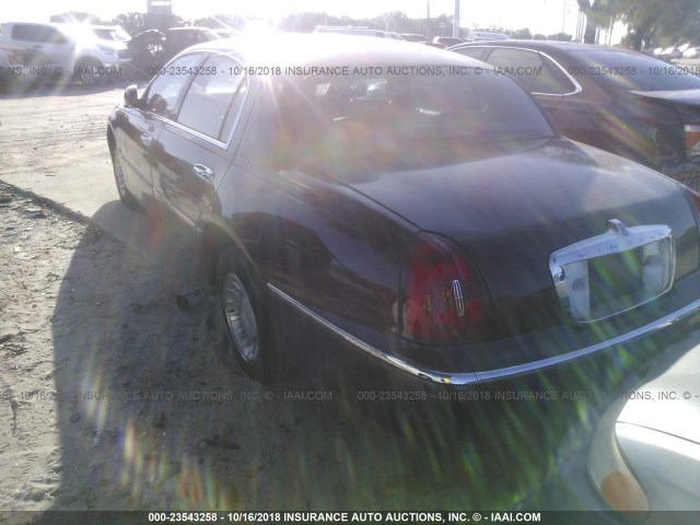 1LNHM81W2YY770864 - 2000 LINCOLN TOWN CAR EXECUTIVE BURGUNDY photo 3