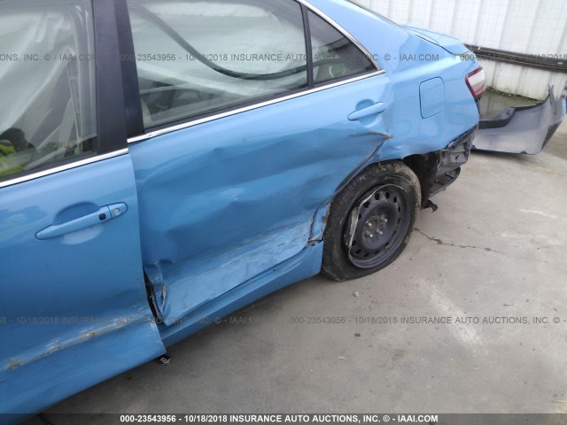 JTNBB46K473023224 - 2007 TOYOTA CAMRY NEW GENERAT HYBRID BLUE photo 6