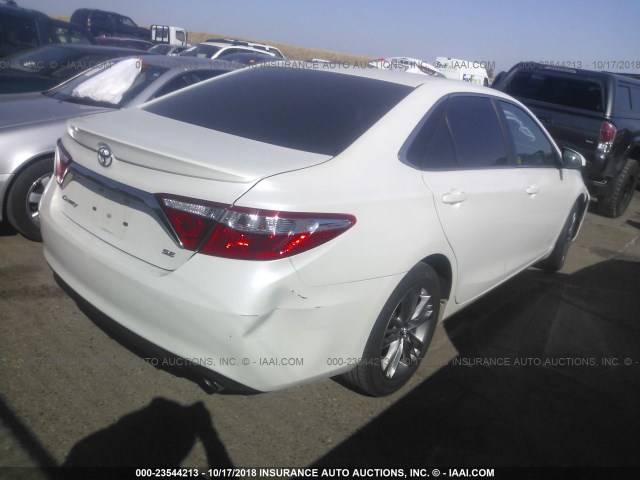 4T1BF1FK5GU160315 - 2016 TOYOTA CAMRY LE/XLE/SE/XSE WHITE photo 4