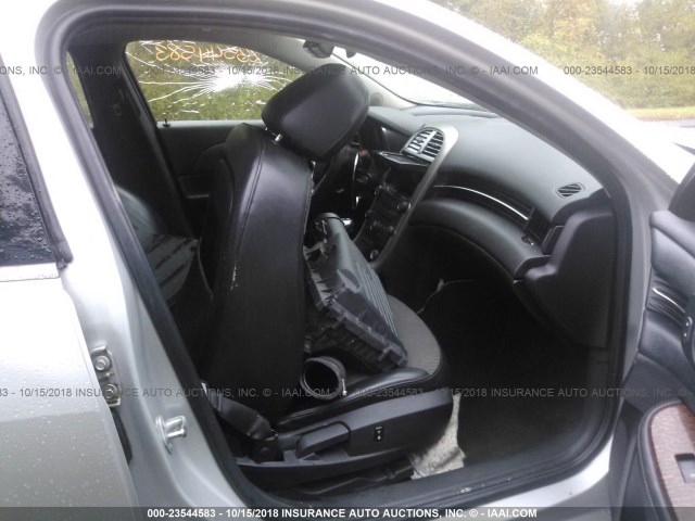 1G11D5RR3DF102427 - 2013 CHEVROLET MALIBU 1LT SILVER photo 5