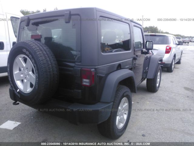 1C4GJWAG2JL921677 - 2018 JEEP WRANGLER SPORT 黑色 照片 4