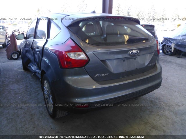 1FAHP3N24CL170378 - 2012 FORD FOCUS TITANIUM GRAY photo 3