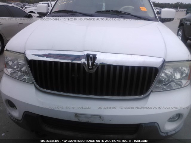 5LMFU27R43LJ51367 - 2003 LINCOLN NAVIGATOR Biały zdjęcie 6